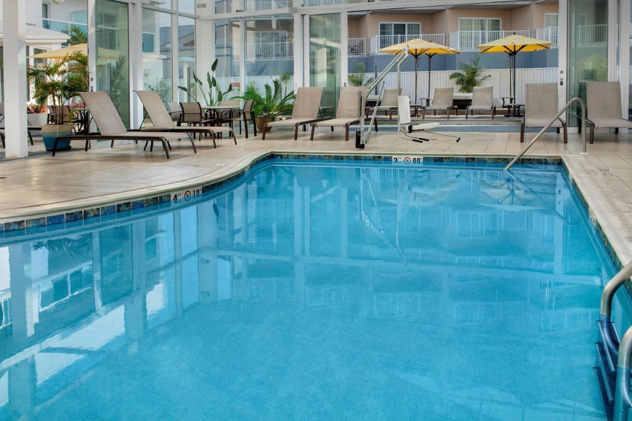 Courtyard By Marriott Ocean City Oceanfront Exterior photo
