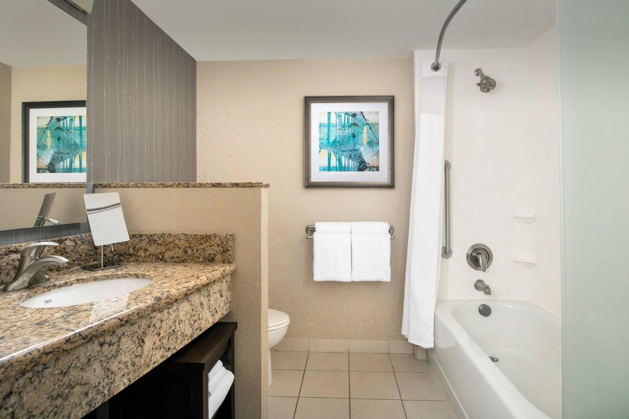 Courtyard By Marriott Ocean City Oceanfront Exterior photo