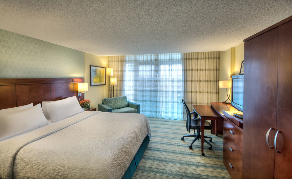 Courtyard By Marriott Ocean City Oceanfront Exterior photo